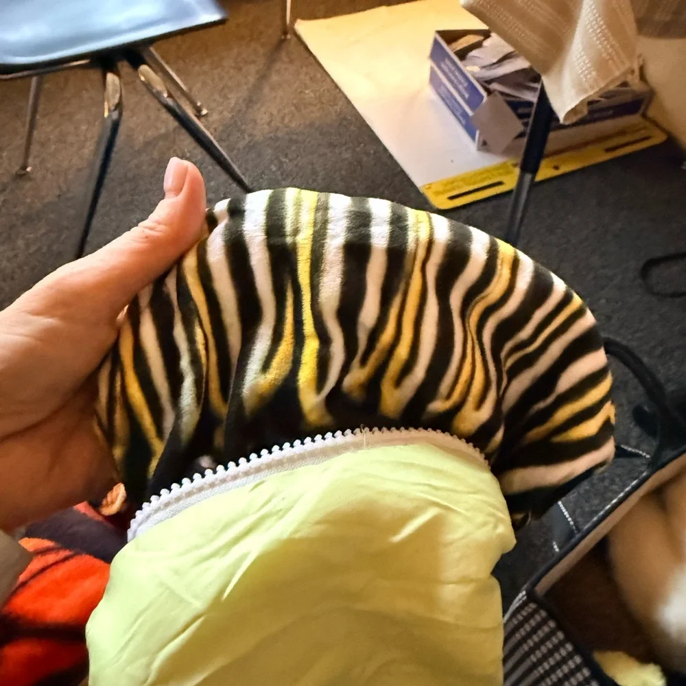 Folkmanis Monarch Butterly hand puppet - Picture 1 of 5